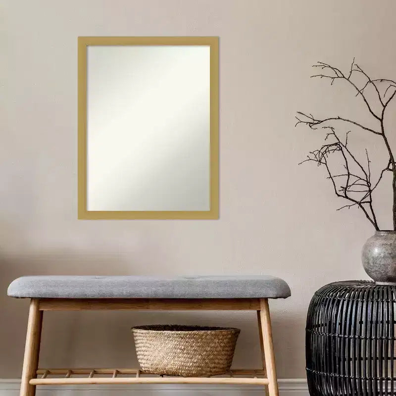 Miroir mural étroit doré brossé Grace non biseauté : Miroir de courtoisie rectangulaire moderne avec matériel de montage inclus