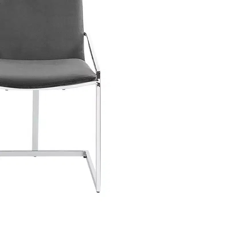 Fauteuil d'appoint : Piètement en métal chromé et velours luxueux