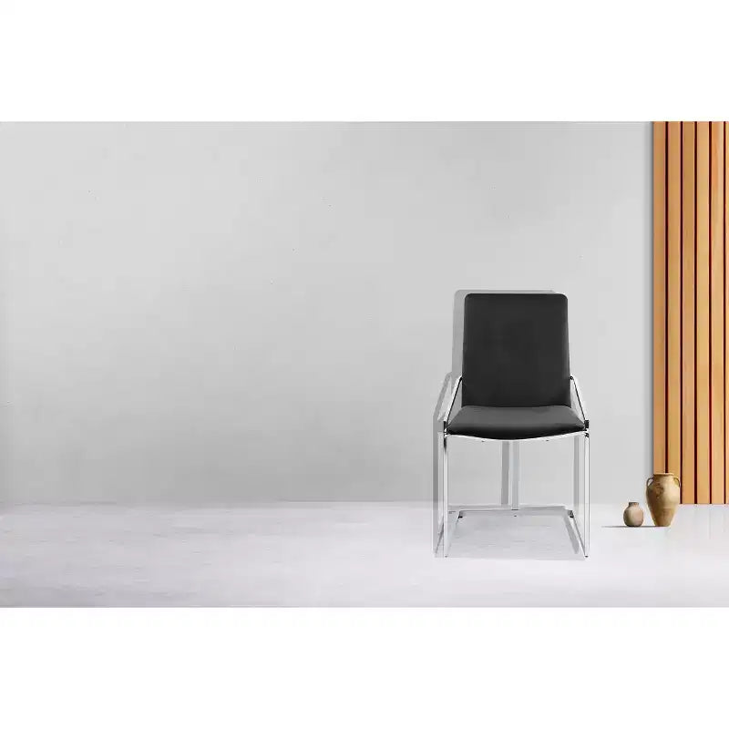 Fauteuil d'appoint : Piètement en métal chromé et velours luxueux