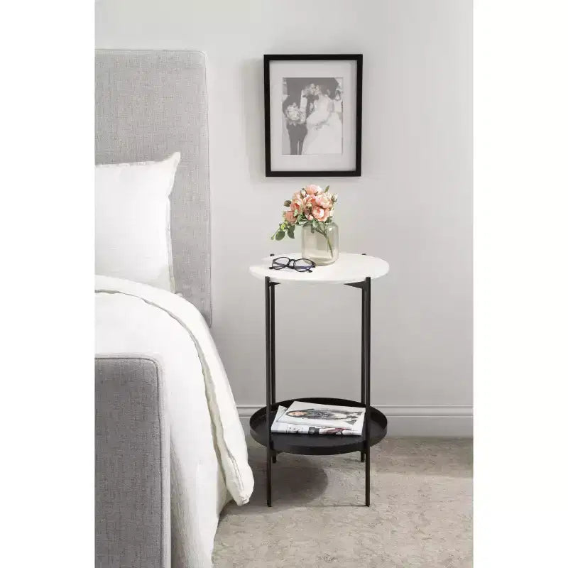 Table d'appoint somptueuse