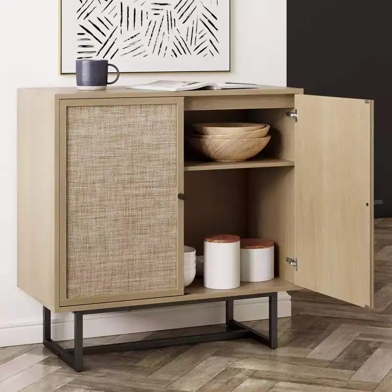 Meuble de rangement en bois et rotin