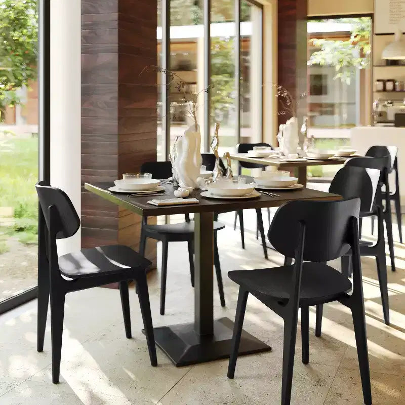 Chaises de salle à manger en bois massif de qualité commerciale avec dossiers ovales incurvés
