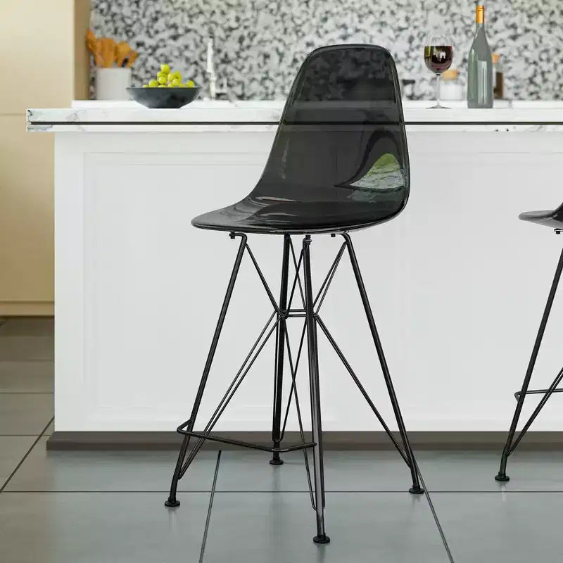 Tabouret de bar en acrylique de style moderne du milieu du siècle avec base en acier noir, parfait pour la cuisine, la salle à manger, le bar ou le salon.